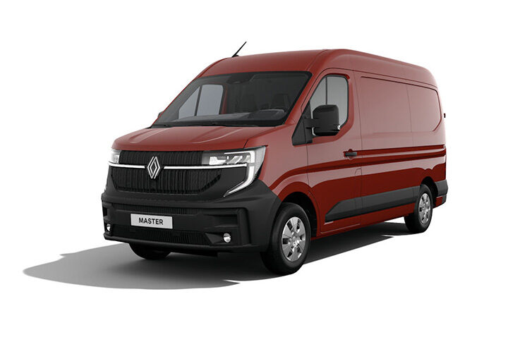 Rode Renault Master bestelwagen vooraanzicht.